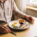 Ansiedade e alimentação: quais alimentos acalmam e estressam o cérebro?