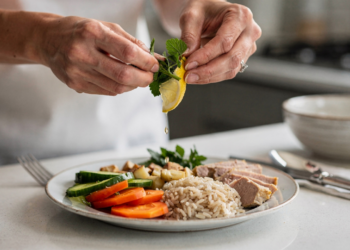 Por que a mudança no gosto dos alimentos é comum durante a quimioterapia e radioterapia?