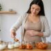 Fermentados como kefir, iogurte e kimchi em uma rotina de cuidado intestinal.