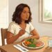 Mastigar devagar ou comer no ritmo normal: o que os especialistas recomendam para controlar o peso e evitar o excesso de gases