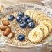 Quais são as propriedades curativas de comer aveia crua com banana em jejum?