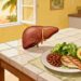 Saúde do fígado no dia a dia: estratégias de 6 especialistas para desafogar o órgão e prevenir a esteatose