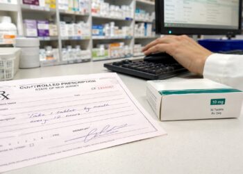 A conferência da receita controlada torna a compra mais segura e reduz o risco de fraudes.