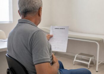 Constipação nova após os 50 pode ser um sinal de mudança intestinal que merece investigação.