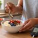 Hábitos ricos em fibras podem apoiar a microbiota intestinal e favorecer o controle metabólico no dia a dia.