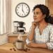 Os níveis de cafeína no corpo costumam cair pela metade após algumas horas