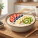 O iogurte com frutas é uma combinação que faz bem ao intestino e à imunidade