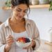 Alimentos fermentados e fibras podem apoiar o equilíbrio da microbiota intestinal.