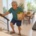 A perda de força e de massa muscular após os 60 anos nem sempre é só idade: pode ser sinal de sarcopenia e baixa ingestão de proteína