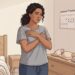 A dor nas mamas aparece antes da menstruação e melhora depois? O ciclo pode explicar esse padrão