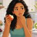 Sentir os lábios e a língua formigarem depois de comer certas frutas cruas nem sempre é alergia ao alimento, pode ser reação cruzada com o pólen