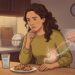 Sentir fome à noite mesmo após o jantar tem explicação biológica e solução eficaz, segundo cientistas