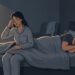 Ronco alto e várias idas ao banheiro à noite podem ter relação com apneia do sono.