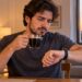 O café consumido no fim da tarde pode atrapalhar o sono em pessoas mais sensíveis à cafeína.