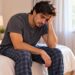 Tristeza persistente e perda de interesse por atividades habituais podem ser sinais de depressão, especialmente quando prejudicam a rotina.