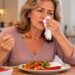 O nariz escorrendo ao comer pimenta pode ser um sinal de rinite gustativa, uma reação que geralmente não envolve alergia.