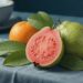 A fruta com mais vitamina C que a laranja que contribui para a imunidade, ajuda a absorver o ferro e fornece fibras