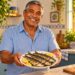 Sardinha assada, acessível e rica em vitamina D, ômega-3 e cálcio para o prato do dia a dia.